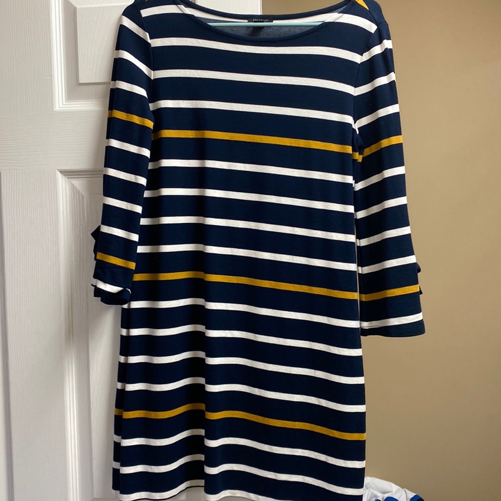 Ann Taylor Factory dress. 85% rayon/13% polyester/2% spandexLike new condition.